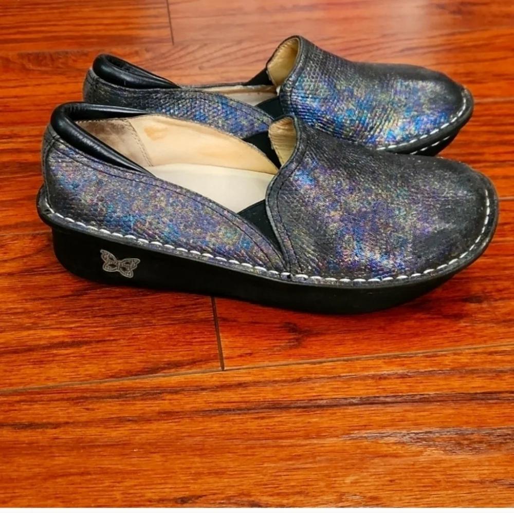 Alegria Womens Irridesent Slip on Debs Clogs - Picture 5 of 6